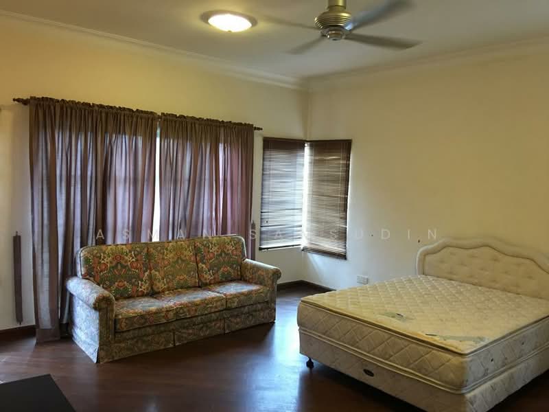Rumah Banglo untuk Disewa di Shah Alam (Selangor) - Asman Samsudin - Living Room - PropertyGuru.com.my