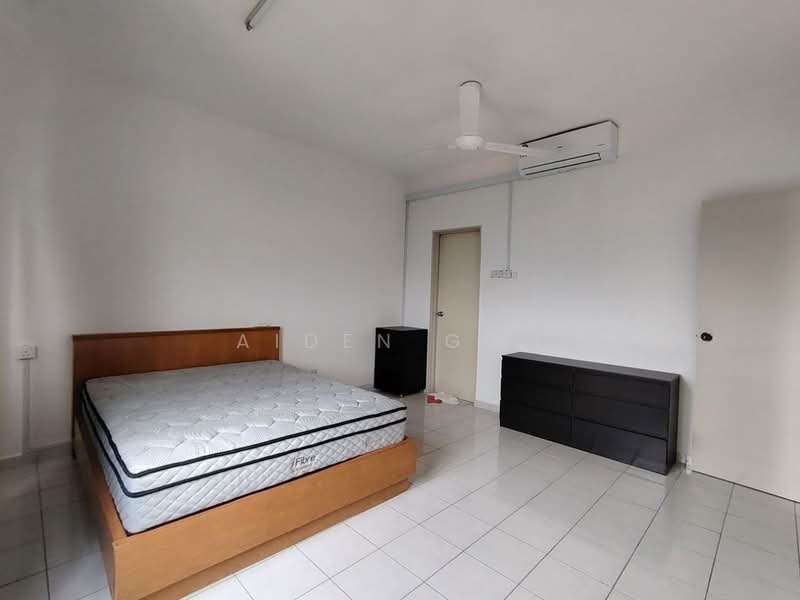 Pangsapuri untuk Disewa di Molek Ria - Aiden Goh - Bedroom - PropertyGuru.com.my