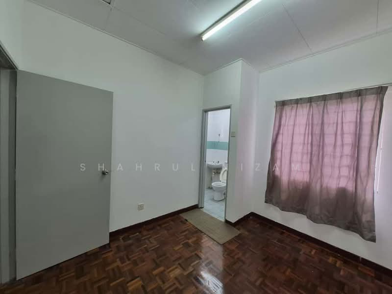 2-storey Terraced House for Sale in Shah Alam (Selangor) - Shahrul Nizam - PropertyGuru.com.my