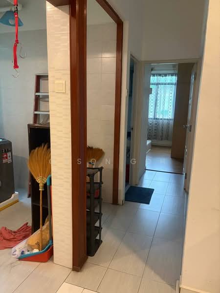 Kondominium untuk Disewa di Sunny Ville Condominium - Gyson Goh - Corridor - PropertyGuru.com.my