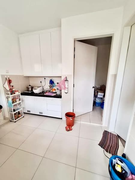 Rumah Berkembar untuk Dijual di Diamond City (Semenyih) - Shazwan CH - Kitchen - PropertyGuru.com.my