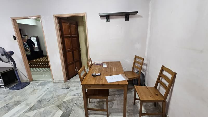 Apartment for Rent at Teratai Mewah Apartment Block 15,17,19,21 - Amy Ho - Dining Room - PropertyGuru.com.my