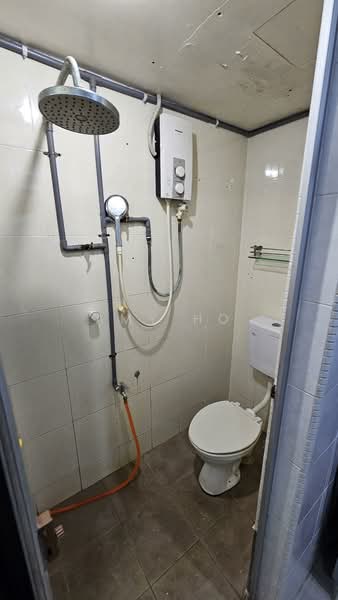 Apartment for Rent at Teratai Mewah Apartment Block 15,17,19,21 - Amy Ho - Bathroom - PropertyGuru.com.my