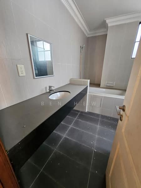 Rumah Banglo untuk Dijual di Bayan Lepas (Penang) - Ben Hew - Bathroom - PropertyGuru.com.my
