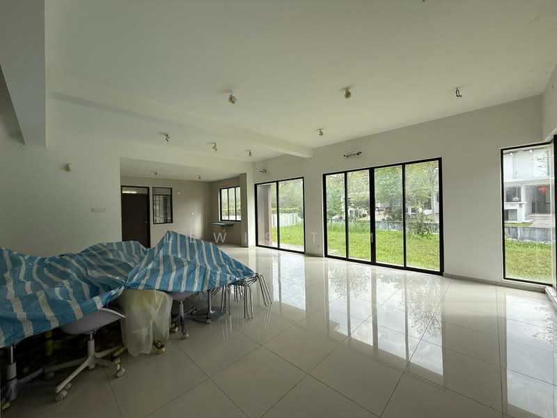 Rumah Teres 2 Tingkat untuk Dijual di Jade Hills (Kajang) - Lewis Tam - Living Room - PropertyGuru.com.my