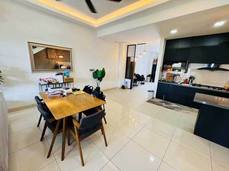 2-storey Terraced House for Sale in Shah Alam (Selangor) - Mohd Fadzli - Kitchen - PropertyGuru.com.my