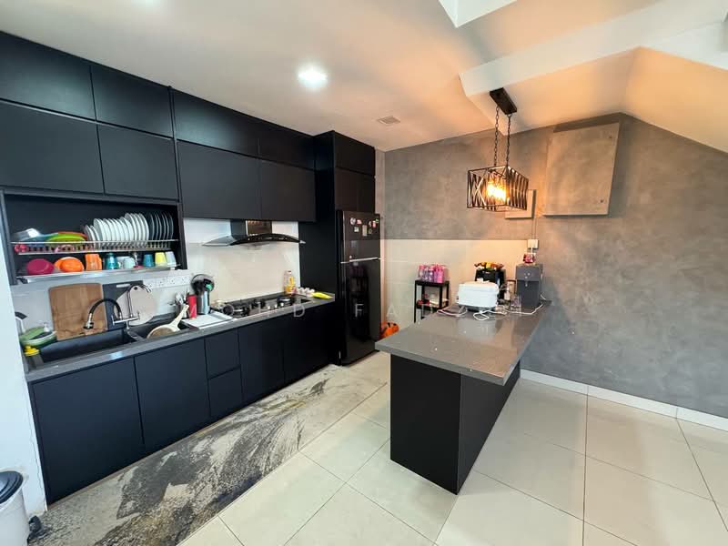2-storey Terraced House for Sale in Shah Alam (Selangor) - Mohd Fadzli - Kitchen - PropertyGuru.com.my