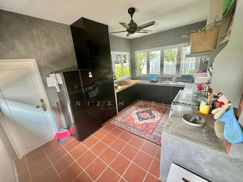 Rumah Teres 2 Tingkat untuk Dijual di Sungai Buloh (Selangor) - Masnizah Arifin - Kitchen - PropertyGuru.com.my