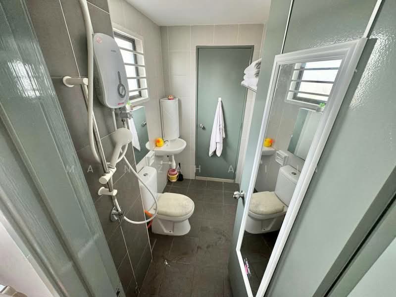 Rumah Teres 2 Tingkat untuk Dijual di Sungai Buloh (Selangor) - Masnizah Arifin - Bathroom - PropertyGuru.com.my
