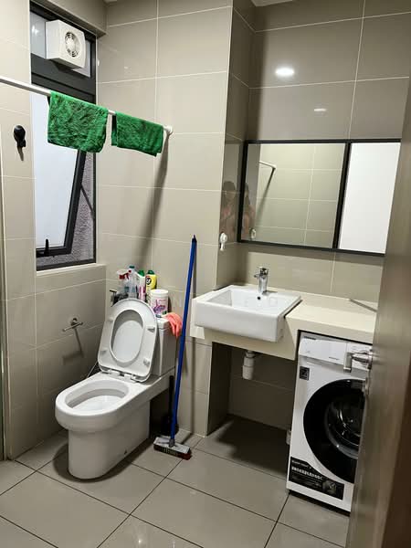 Servis Apartment untuk Disewa di Seventeen Mall & Residences (Biji Living) - Jun Teo - PropertyGuru.com.my