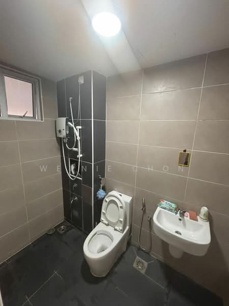 Service Residence for Sale at D'Putra Suites - Weinie Chon - PropertyGuru.com.my