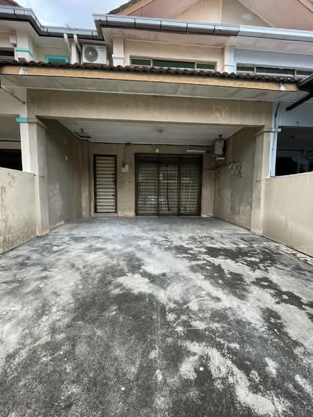 Rumah Teres 2 Tingkat untuk Disewa di Taman Mount Austin (Tebrau) - Lui Lui - Exterior - PropertyGuru.com.my