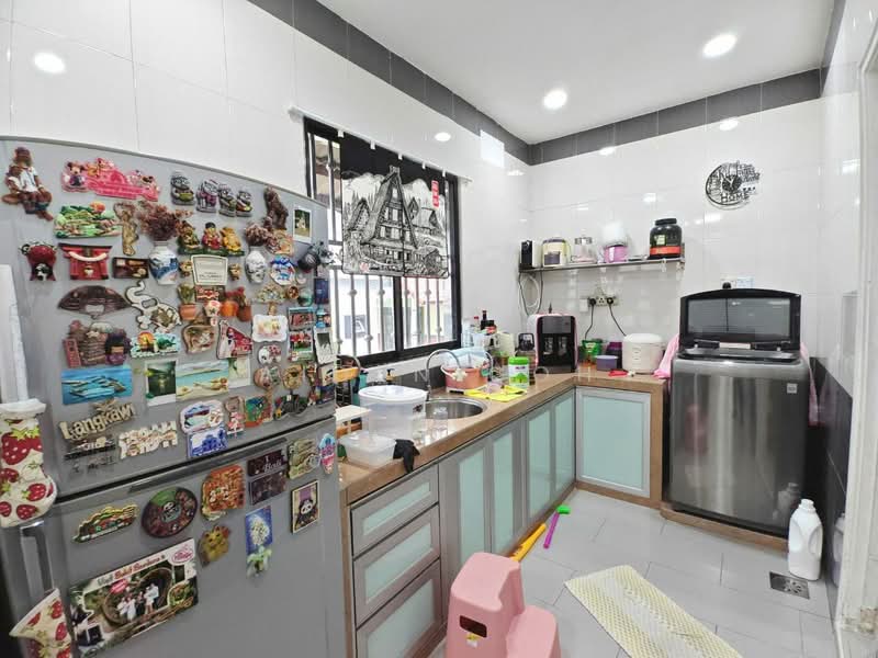 Rumah Teres 1 Tingkat untuk Dijual di Taman Rinting (Masai) - Aiden Goh - Kitchen - PropertyGuru.com.my