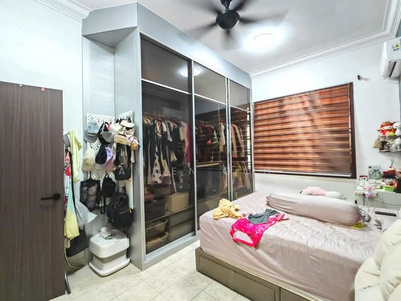 Rumah Teres 1 Tingkat untuk Dijual di Taman Rinting (Masai) - Aiden Goh - Bedroom - PropertyGuru.com.my