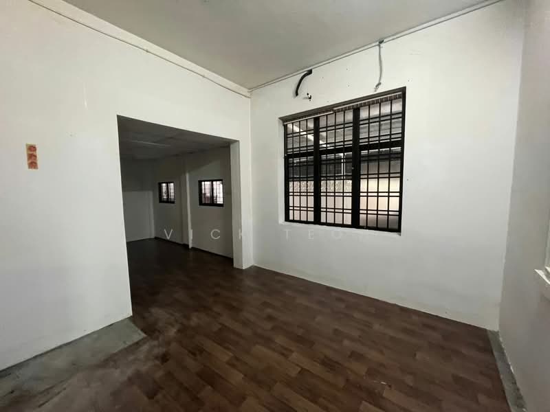 Untuk Disewa - 2sty Bungalow Commercial use Pulau Tikus Homestay Retails
