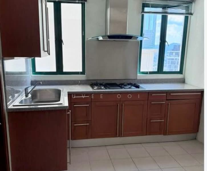 Condominium for Rent at The Regency Condominium - Quvee Ooi - Kitchen - PropertyGuru.com.my