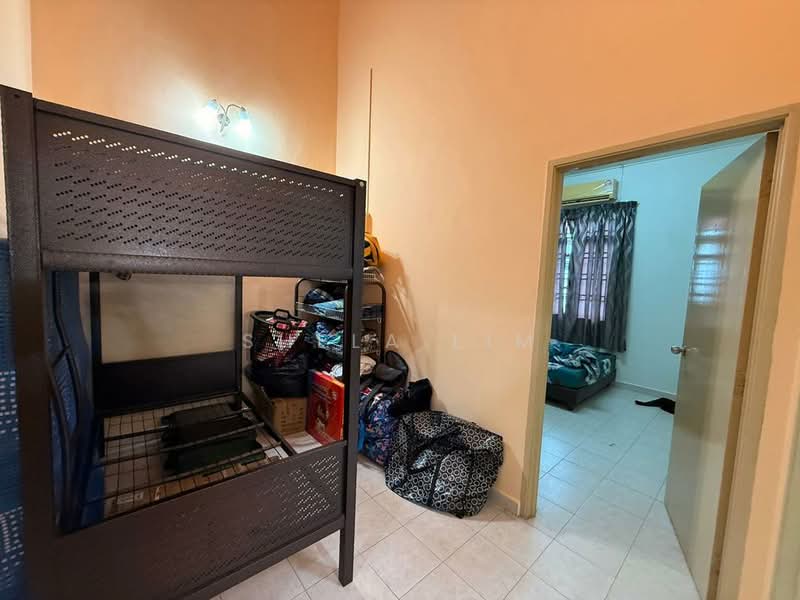 Rumah Teres 2 Tingkat untuk Dijual di Taman Desa Tebrau (Tebrau) - Shela Lim - Bedroom - PropertyGuru.com.my