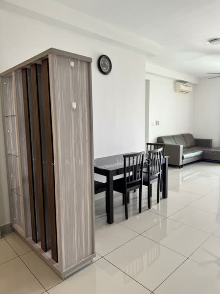 Pangsapuri untuk Dijual di Austin Suites (Permata Austin) - Jane Ngoi - Living Room - PropertyGuru.com.my
