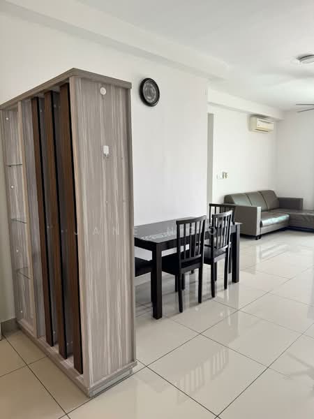 Pangsapuri untuk Dijual di Austin Suites (Permata Austin) - Jane Ngoi - Living Room - PropertyGuru.com.my