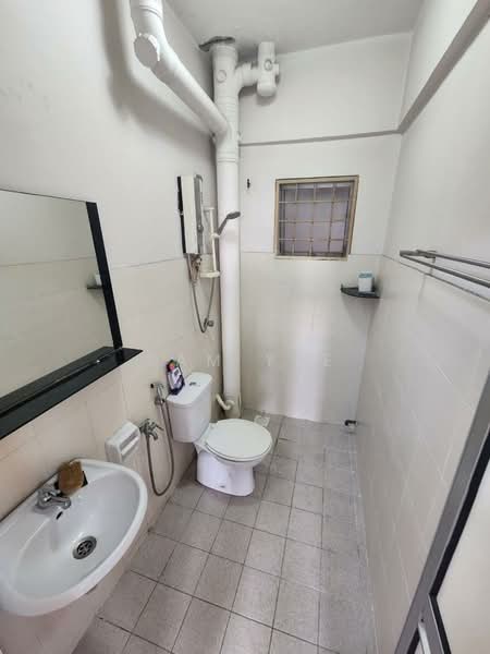 Servis Apartment untuk Disewa di Avelon Tower @ Plaza Medan Putra - Sam Yee - Bathroom - PropertyGuru.com.my