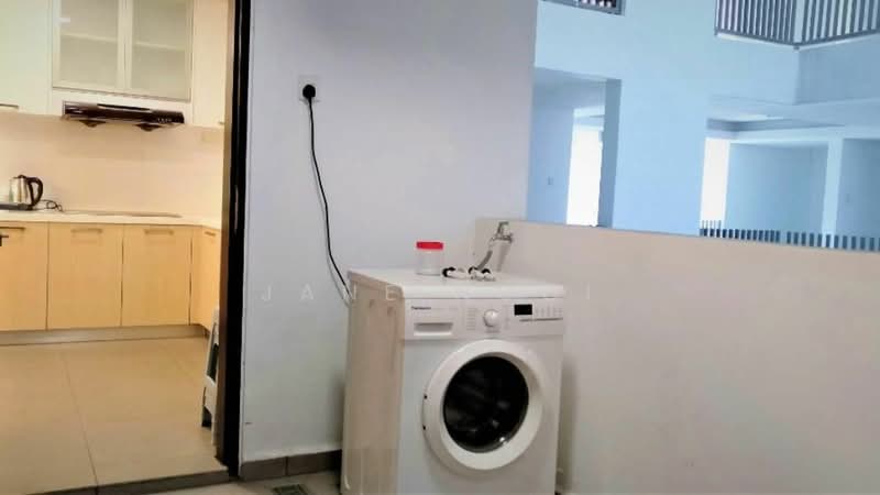 Pangsapuri untuk Disewa di Molek Pine 4 - Jane Ngoi - Kitchen - PropertyGuru.com.my