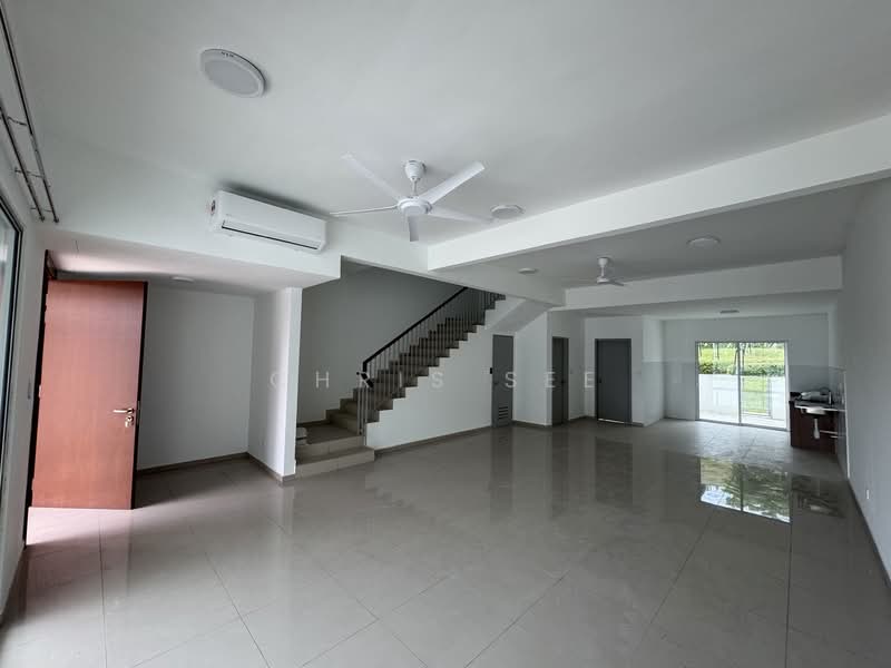 2-storey Terraced House for Rent in Bandar Gamuda Gardens (Rawang) - Chris See - Living Room - PropertyGuru.com.my
