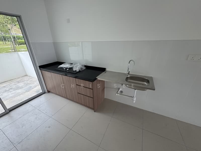 2-storey Terraced House for Rent in Bandar Gamuda Gardens (Rawang) - Chris See - Kitchen - PropertyGuru.com.my