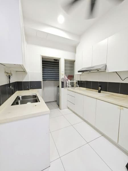 Pangsapuri untuk Dijual di The Twin Residences - Sufi Norman - Kitchen - PropertyGuru.com.my