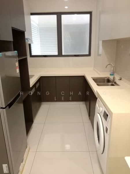 Condominium for Rent at Kings Bay @ Country Garden Danga Bay - Hong Charng Lee - Kitchen - PropertyGuru.com.my