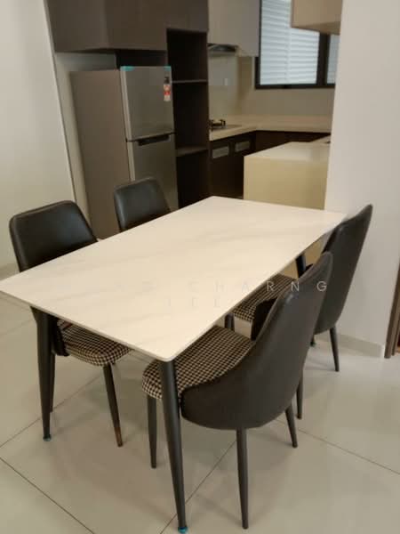 Condominium for Rent at Kings Bay @ Country Garden Danga Bay - Hong Charng Lee - Dining Room - PropertyGuru.com.my