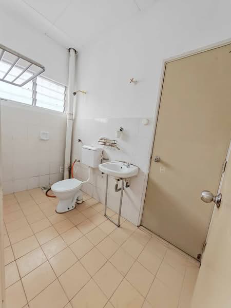 2-storey Terraced House for Sale in Saujana Puchong (Puchong) - Evan Goh - Bathroom - PropertyGuru.com.my
