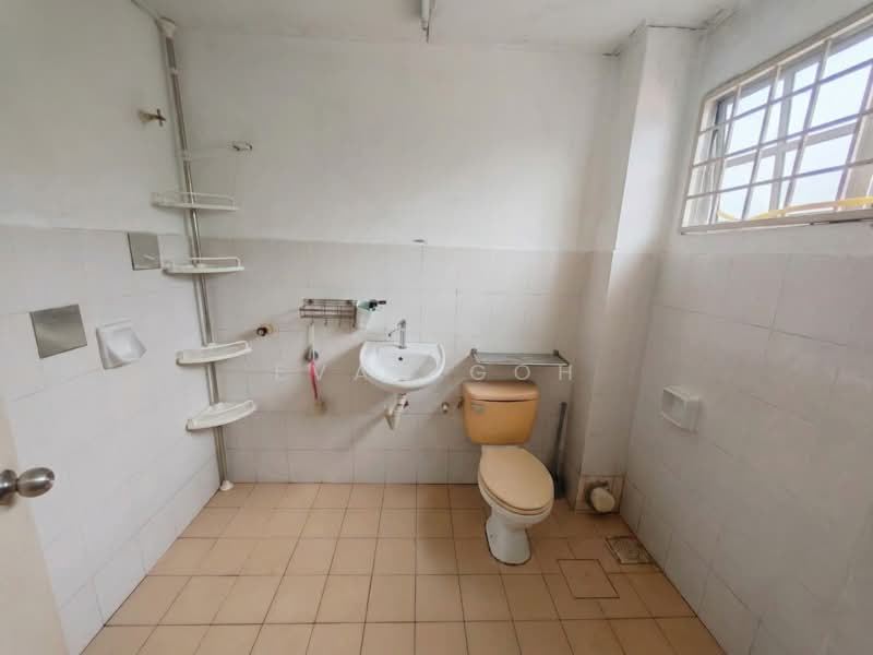 2-storey Terraced House for Sale in Saujana Puchong (Puchong) - Evan Goh - Bathroom - PropertyGuru.com.my