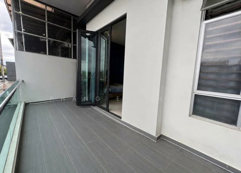 Rumah Teres 2 Tingkat untuk Dijual di Taman Mount Austin (Tebrau) - Phang Elainne - Balcony - PropertyGuru.com.my