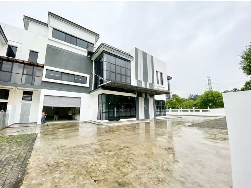 Factory for Rent in Eco Business Park 1 (Johor Bahru) - Phang Elainne - Exterior - PropertyGuru.com.my