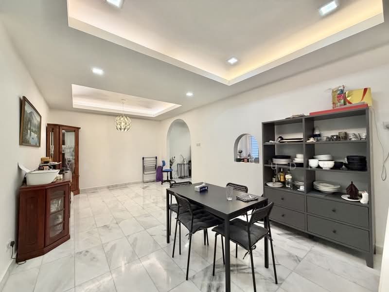 Untuk Dijual - Seksyen 4
