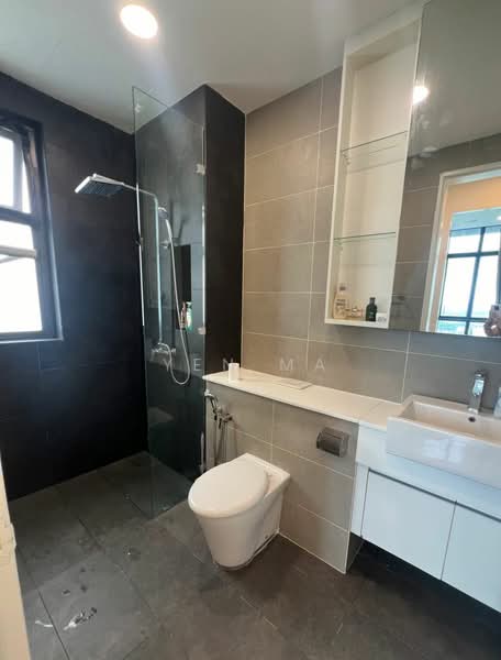 Servis Apartment untuk Disewa di Setia Sky 88 - Yen Ma - Bathroom - PropertyGuru.com.my