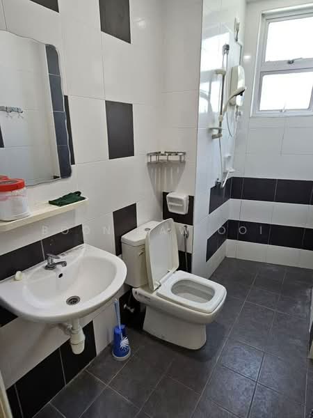 Condominium for Rent at Royale Infinity - Boon Haw Ooi - Bathroom - PropertyGuru.com.my