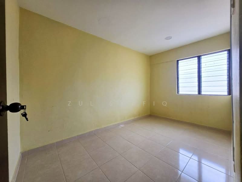 Flat for Sale at Flat Pandan Indah 3/3 - Zul Syafiq - Interior - PropertyGuru.com.my
