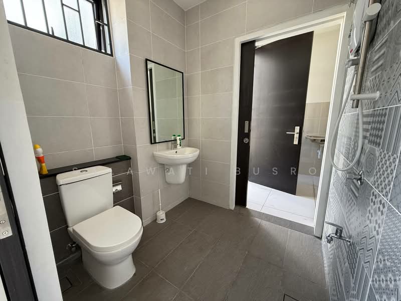 2-storey Terraced House for Sale in Elmina (Shah Alam) - Salawati Busro - Bathroom - PropertyGuru.com.my