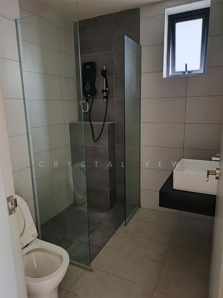 Service Residence for Sale at The Era @ Duta North - Crystal Yew - Bathroom - PropertyGuru.com.my
