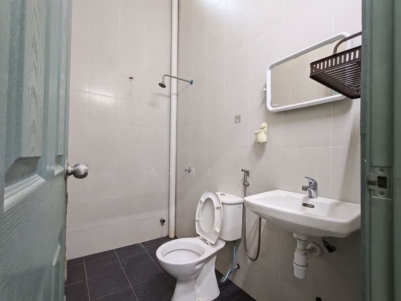 Rumah Teres 1 Tingkat untuk Dijual di Telok Panglima Garang (Selangor) - Azmi . - Bathroom - PropertyGuru.com.my