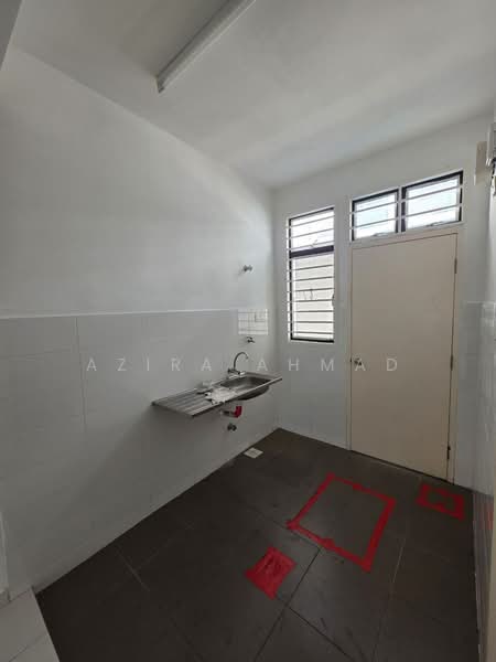 2-storey Terraced House for Sale in Hulu Langat (Selangor) - Azira Ahmad - Kitchen - PropertyGuru.com.my