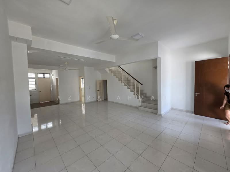 2-storey Terraced House for Sale in Hulu Langat (Selangor) - Azira Ahmad - Living Room - PropertyGuru.com.my