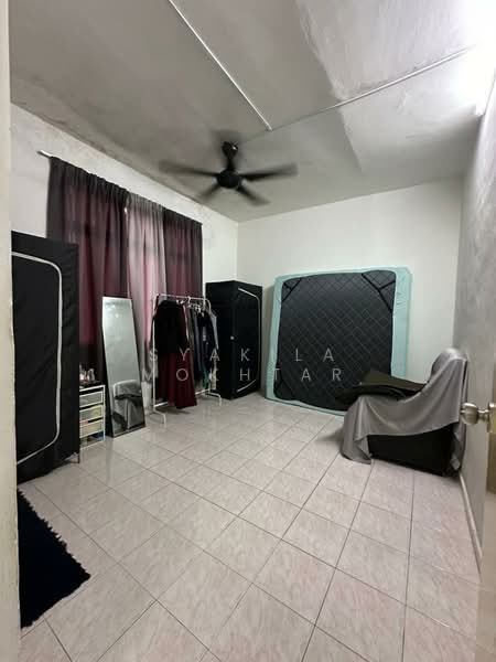 Pangsapuri untuk Dijual di Pangsapuri Lagoon Perdana - Syakila Mokhtar - Bedroom - PropertyGuru.com.my