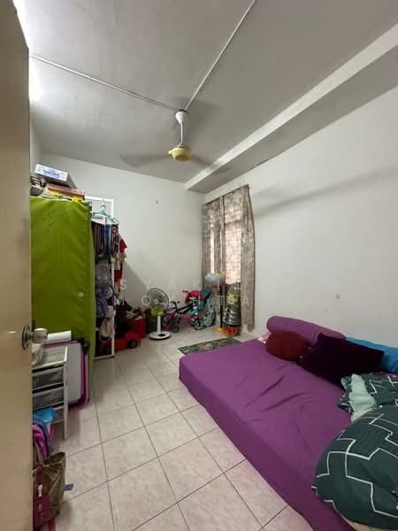 Pangsapuri untuk Dijual di Pangsapuri Lagoon Perdana - Syakila Mokhtar - Bedroom - PropertyGuru.com.my