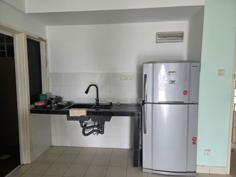 Kondominium untuk Disewa di Glen View Villa - Loh KC - Kitchen - PropertyGuru.com.my