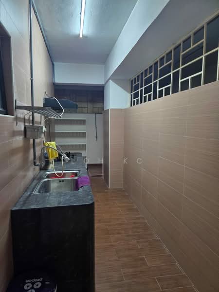 Kondominium untuk Disewa di Glen View Villa - Loh KC - Kitchen - PropertyGuru.com.my
