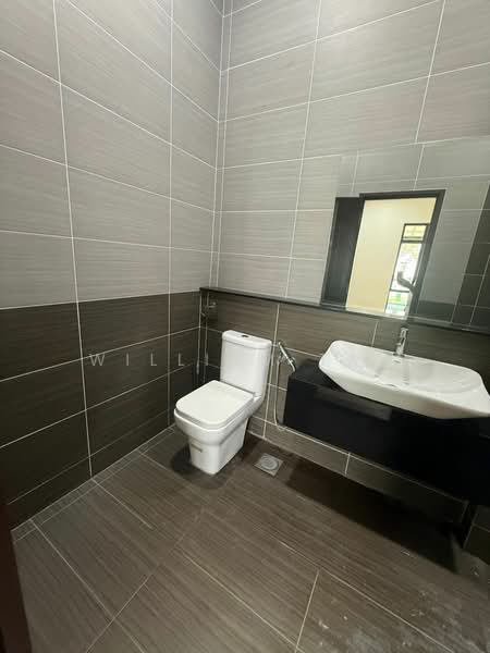 Semi-Detached House for Sale in Taman Gaya (Ulu Tiram) - William Tay - Bathroom - PropertyGuru.com.my