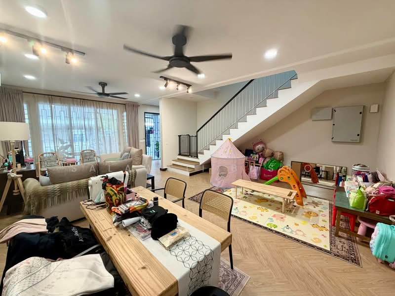 2-storey Terraced House for Sale in Elmina (Shah Alam) - Salawati Busro - Living Room - PropertyGuru.com.my