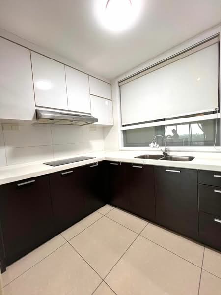 Pangsapuri untuk Dijual di Molek Pine 3 - Sin Yie - PropertyGuru.com.my